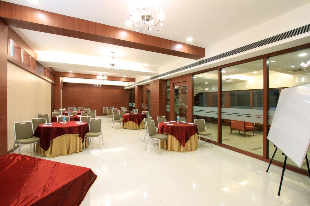 Sona South City Hotel Gurgaon Exterior photo